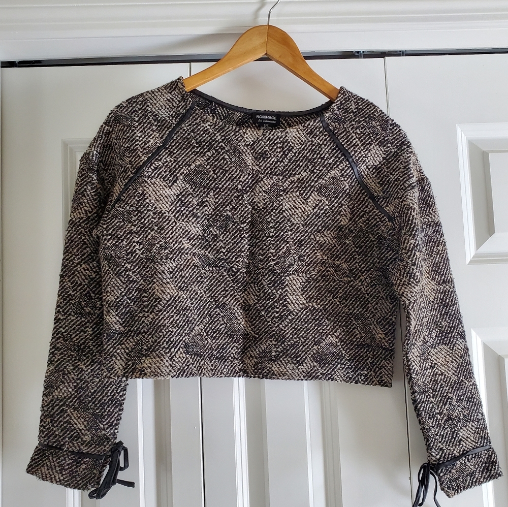Long sleeve crop shirt